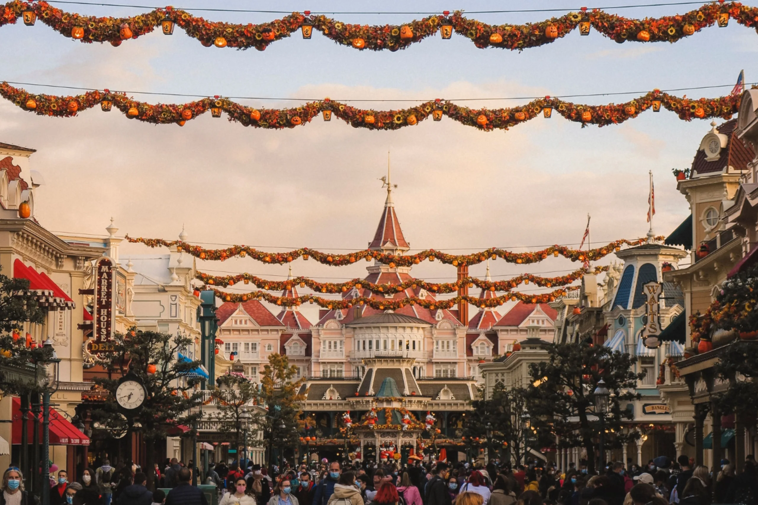10 magical life and money lessons you can learn from Disney